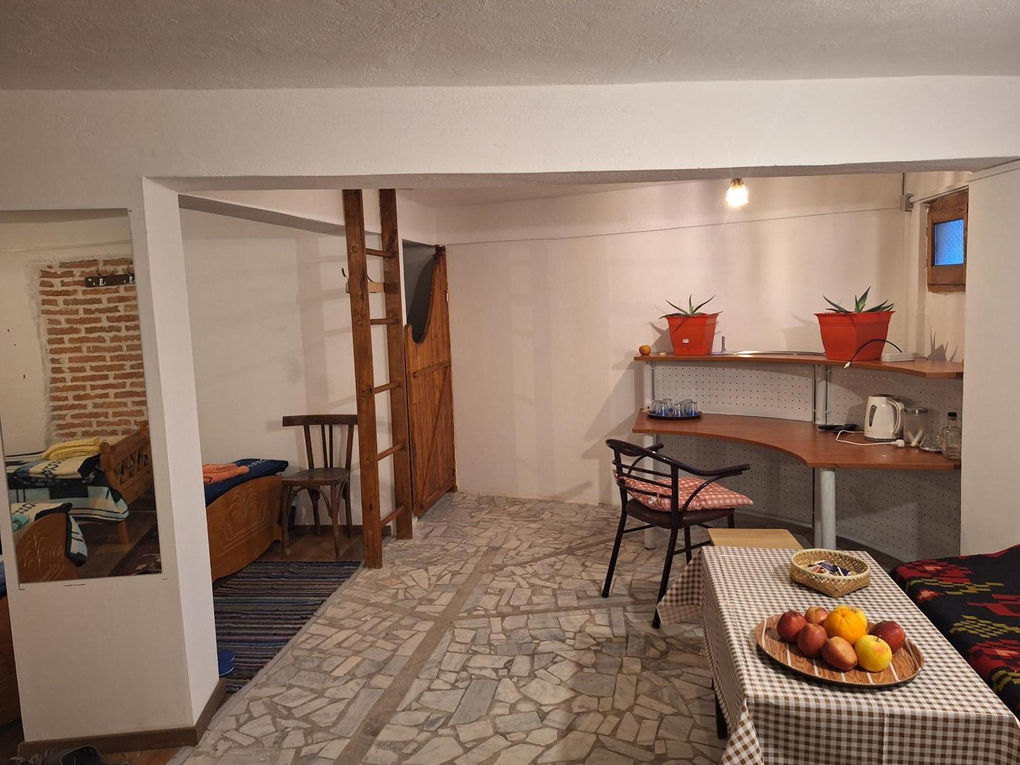 At Pikotiko'S - Korca City Rooms For Rent 외부 사진