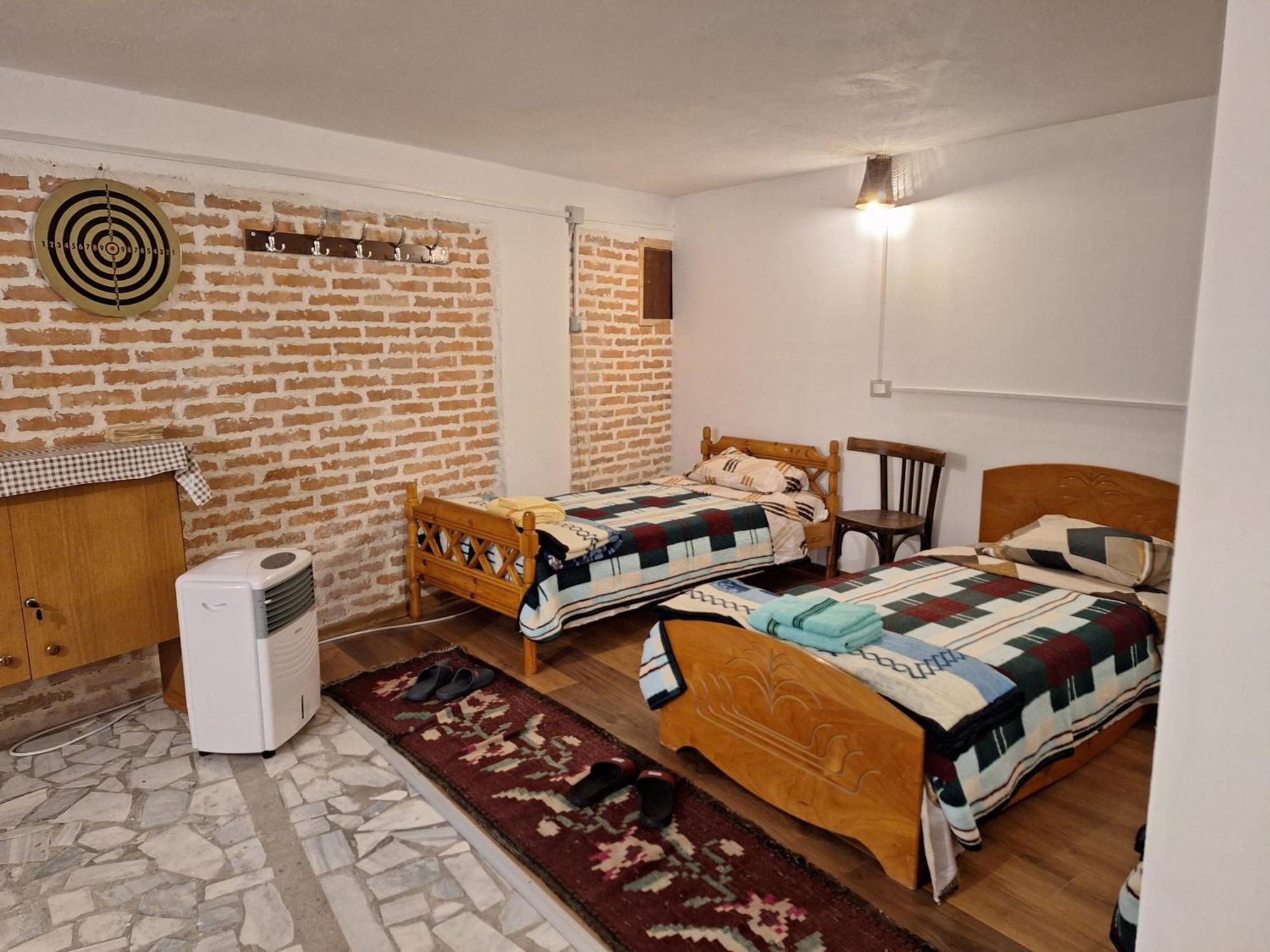 At Pikotiko'S - Korca City Rooms For Rent 외부 사진